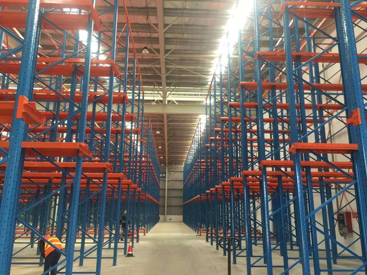 倉庫先進(jìn)先出模式的設(shè)計(jì)需要考慮哪些因素？